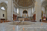  - Altarraum der Kirche St. Ursula