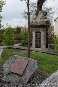 Gerhard Willhalm - Kriegerdenkmal in Wörth an der Donau