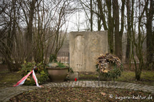 Gerhard Willhalm - KZ-Friedhof Mühldorf