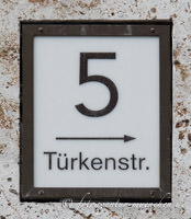  - Hausnummer Türkenstraße