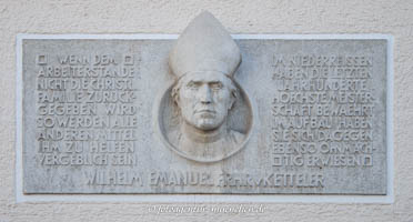  - Denkmal für Bischof Kettler