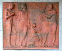  - Relief am Haus Maximiliansplatz 13
